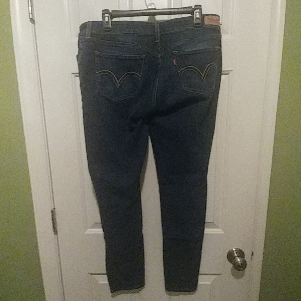 Levi's Jeans - Picture 2 of 2